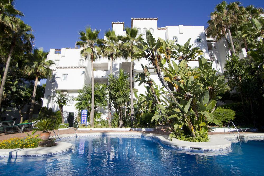 Royal Oasis Club At Pueblo Quinta Aparthotel Benalmadena Luaran gambar