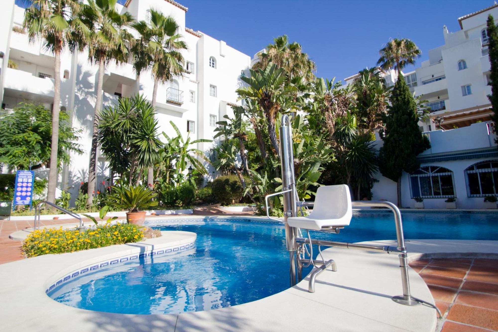 Royal Oasis Club At Pueblo Quinta Aparthotel Benalmadena Luaran gambar