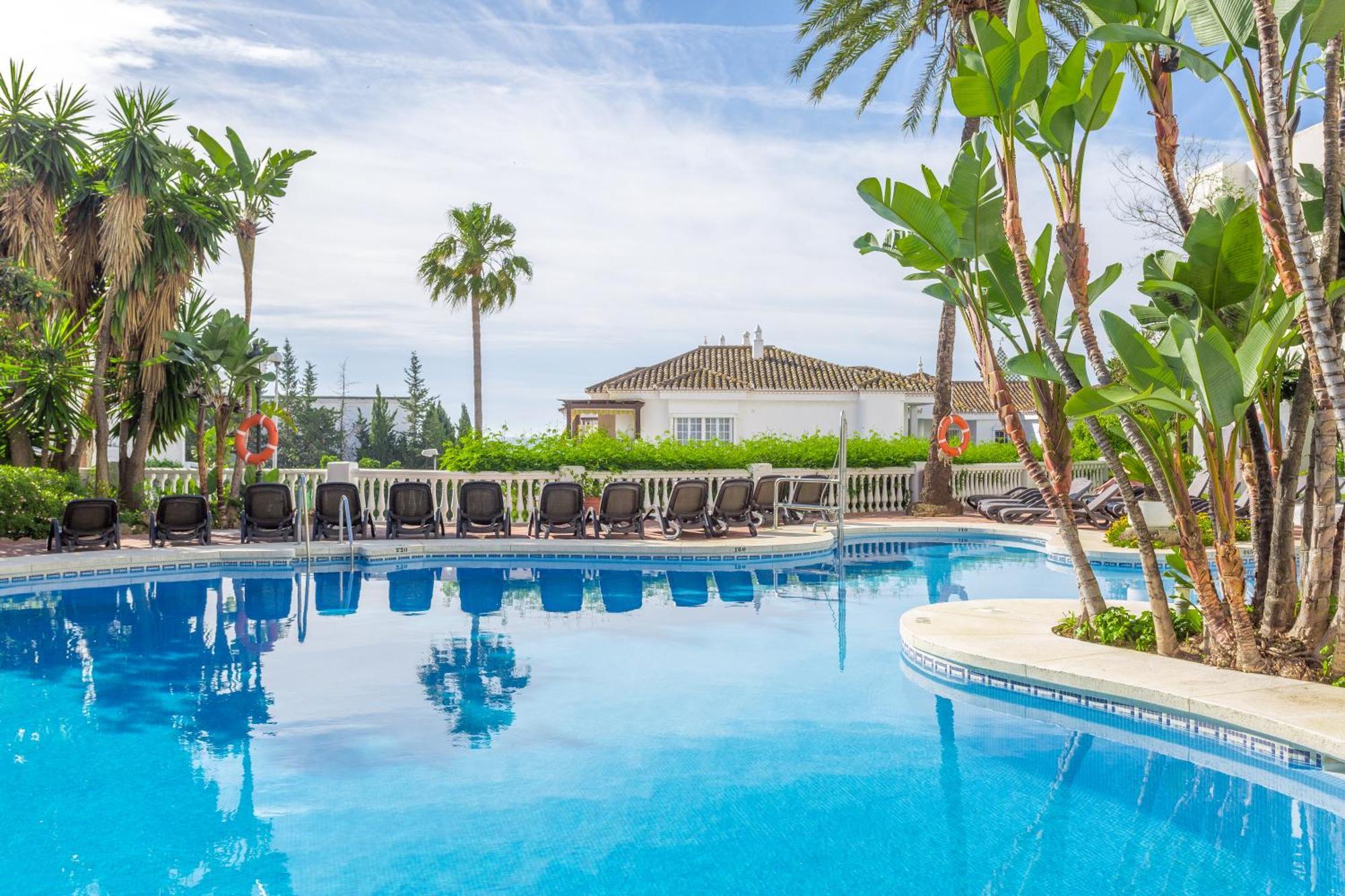 Royal Oasis Club At Pueblo Quinta Aparthotel Benalmadena Luaran gambar