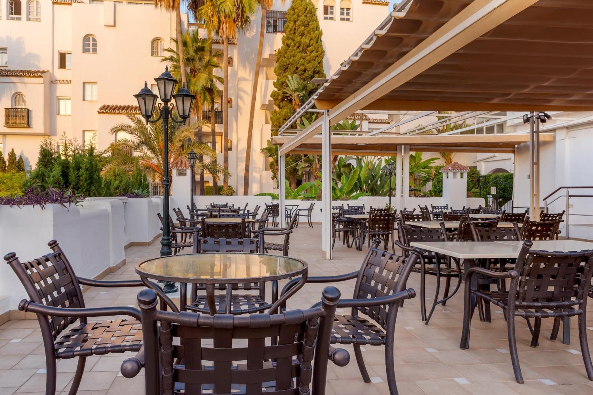 Royal Oasis Club At Pueblo Quinta Aparthotel Benalmadena Luaran gambar