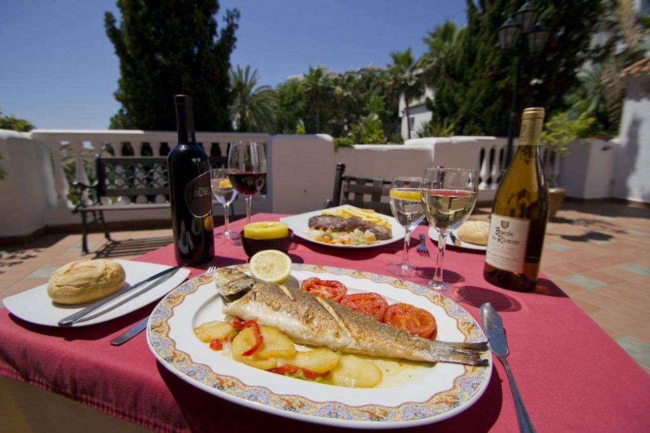 Royal Oasis Club At Pueblo Quinta Aparthotel Benalmadena Luaran gambar