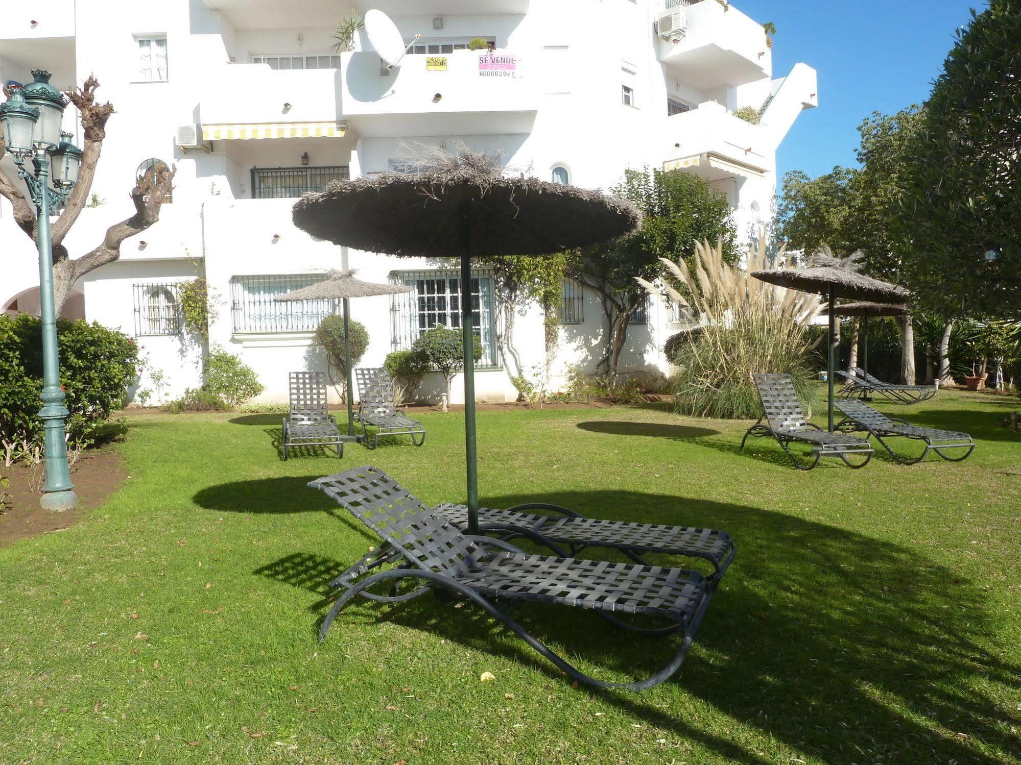 Royal Oasis Club At Pueblo Quinta Aparthotel Benalmadena Luaran gambar